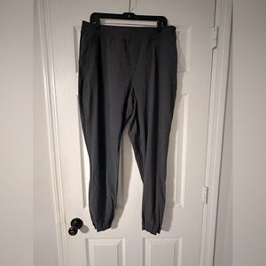 Lululemon adapted jogger women’s size 12